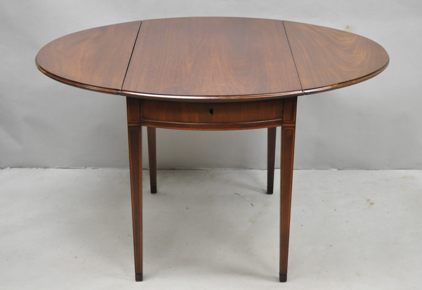 Antique Kittinger Colonial Williamsburg CW-27 Mahogany Drop Leaf Pembroke Table