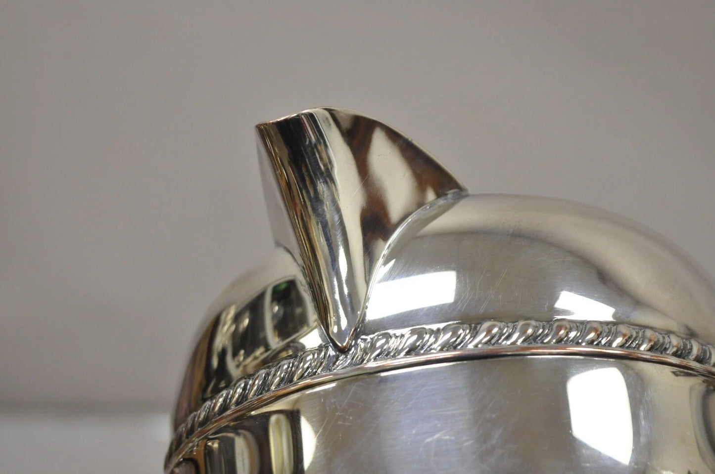 Vintage Sheridan Victorian Silver Plated Bulbous Lemonade Water Pitcher