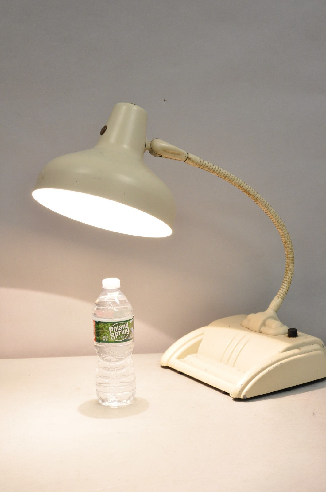 Vintage Acme Lite Beige Mid Century Modern Retro Adjustable Gooseneck Desk Lamp