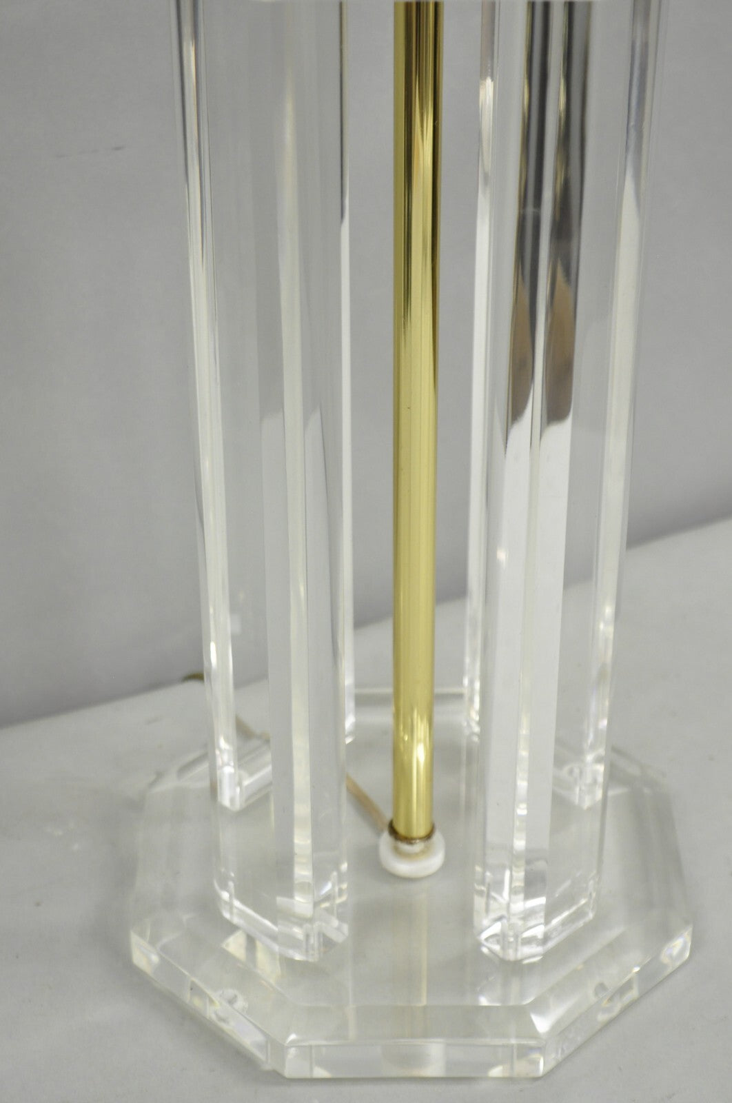 Vintage Mid Century Modern Clear Lucite & Brass Sculptural Modernist Table Lamp