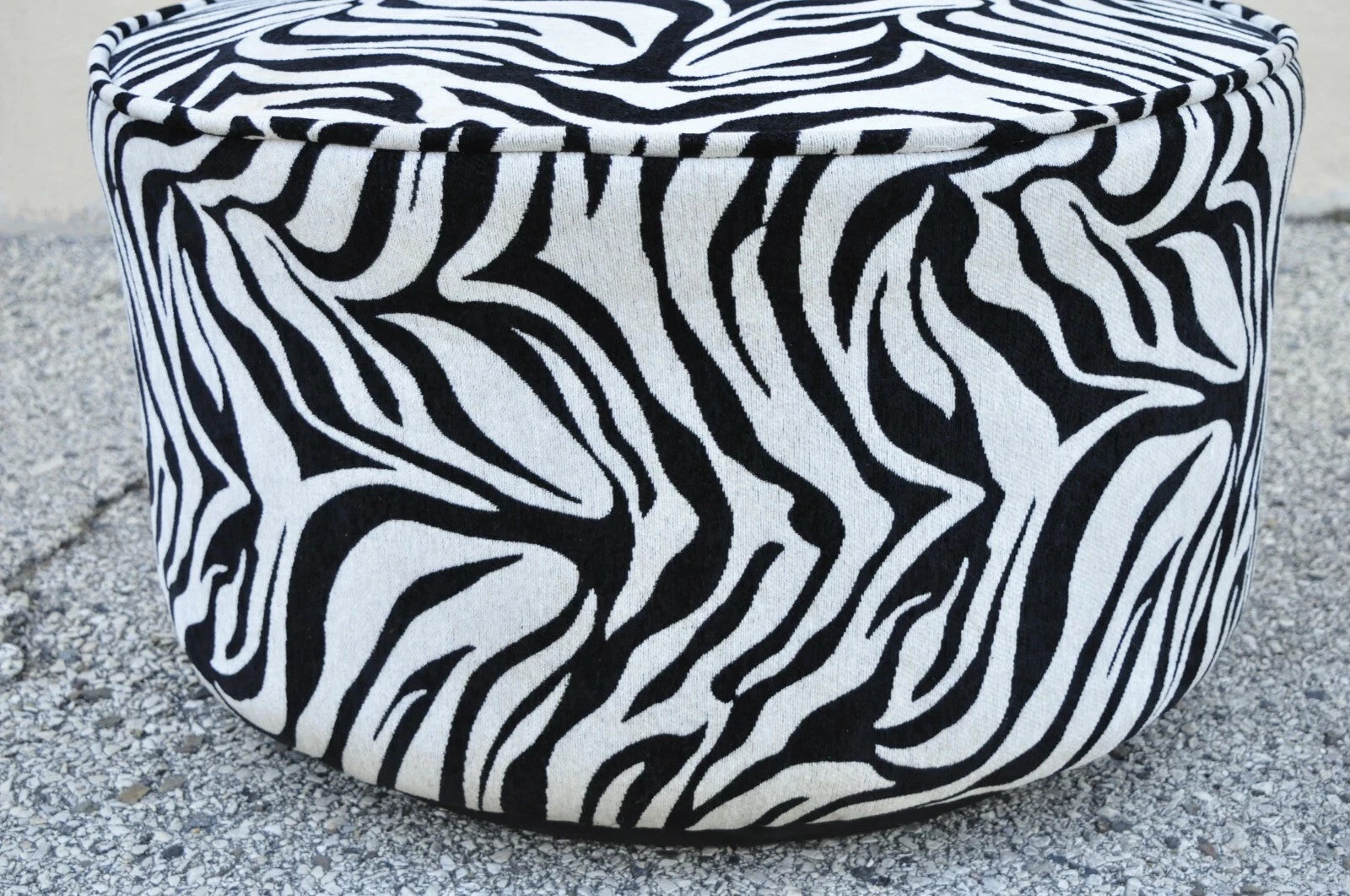 Contemporary Modern Zebra Print Upholstered Round Swivel Club Lounge Chair