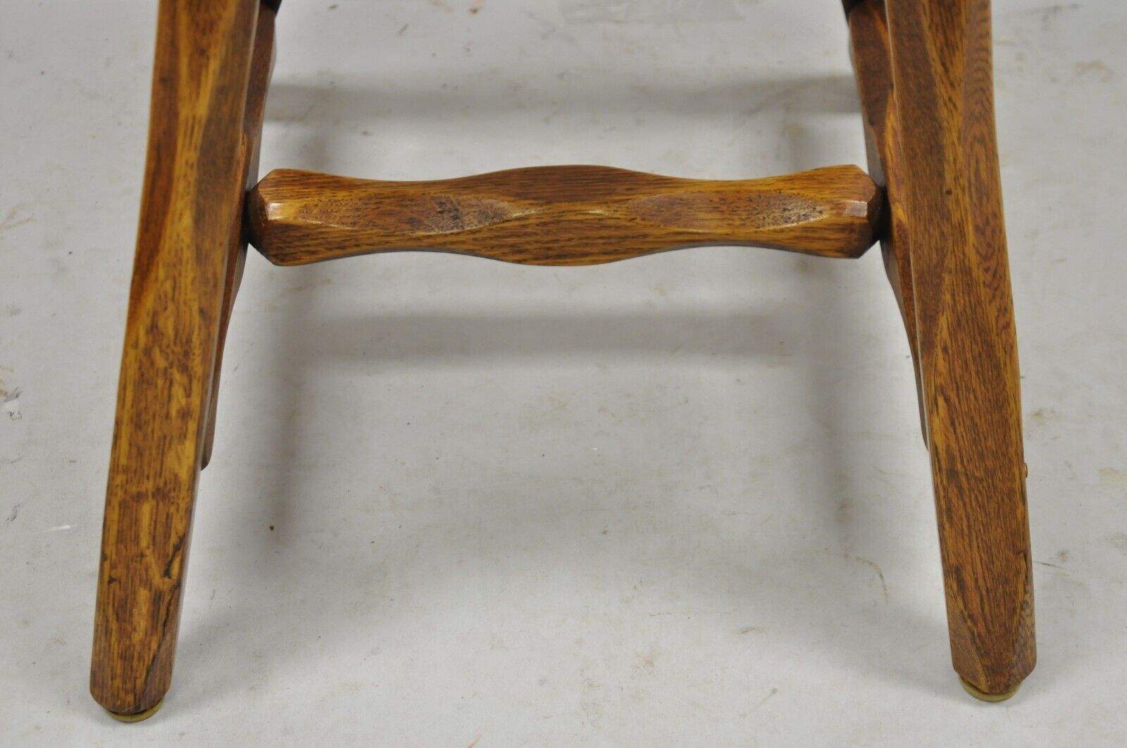 Pair Antique Hunt Country Furniture Colonial Pine Wood Hickory Style Side Chairs