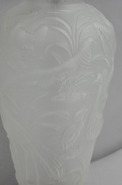 Vintage Chinoiserie Raised Satin Glass Tropical Birds Art Nouveau Table Lamp