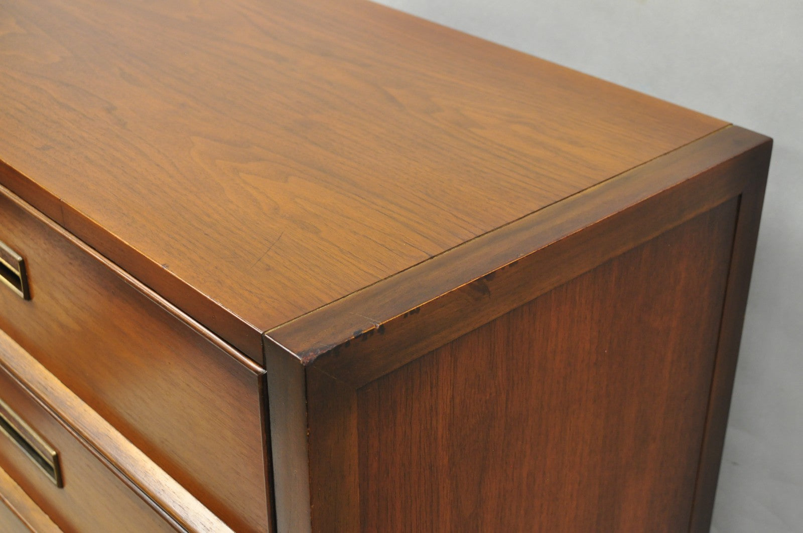 Vintage Drexel Mid Century Modern Walnut 5 Drawer Tall Chest Dresser Highboy