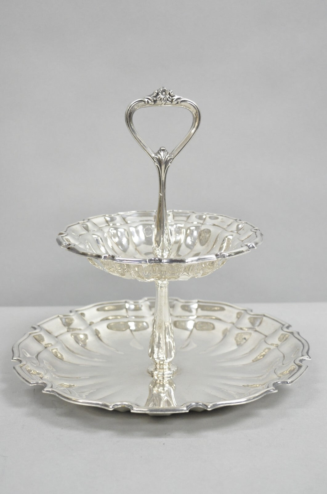 Towle Victorian Silver Plated 2 Tier Scalloped Pastry Serving Display Platter