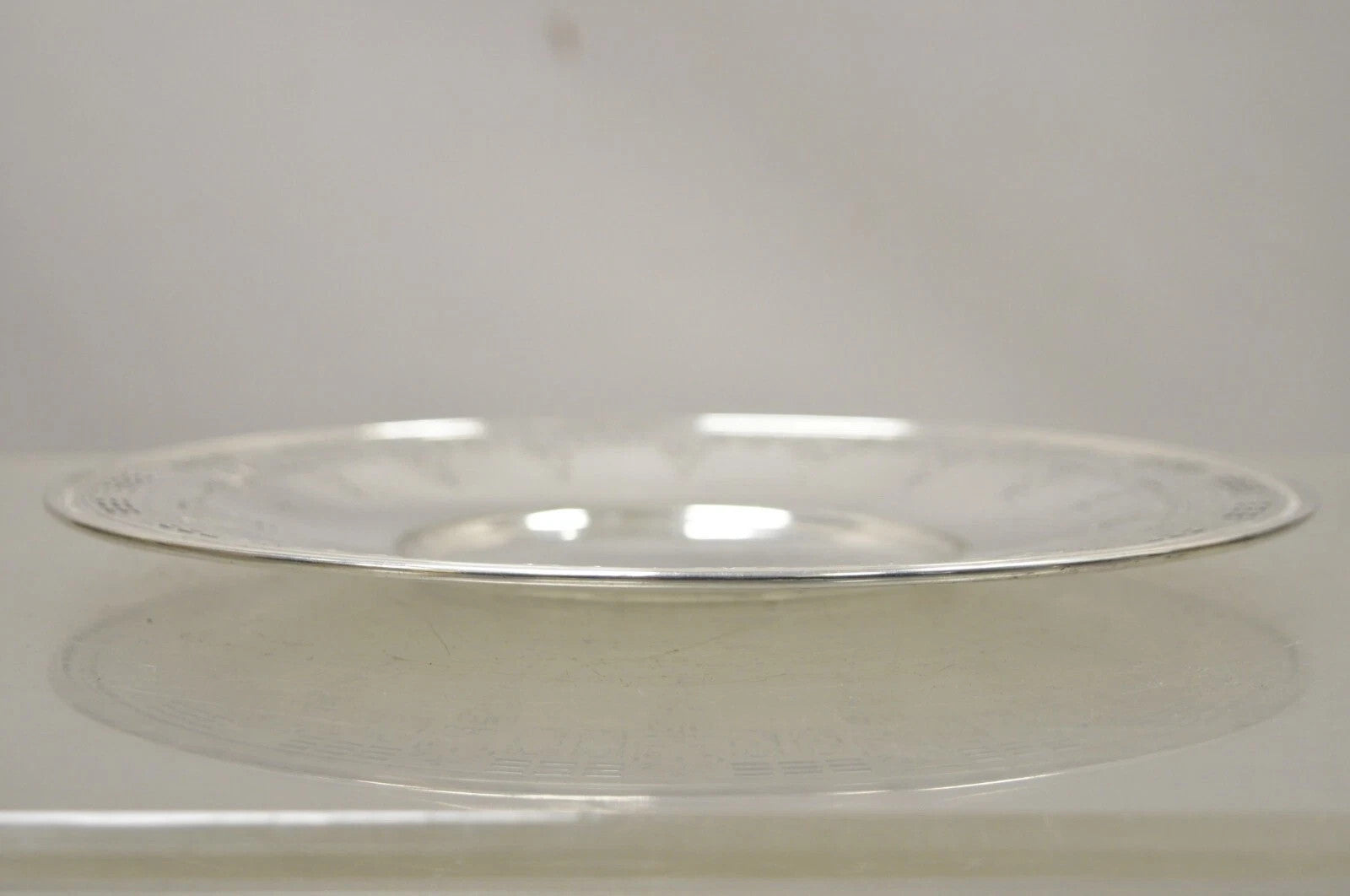 Antique Wallingford Silver Plated Victorian 10" Round Decorated Dish Platter