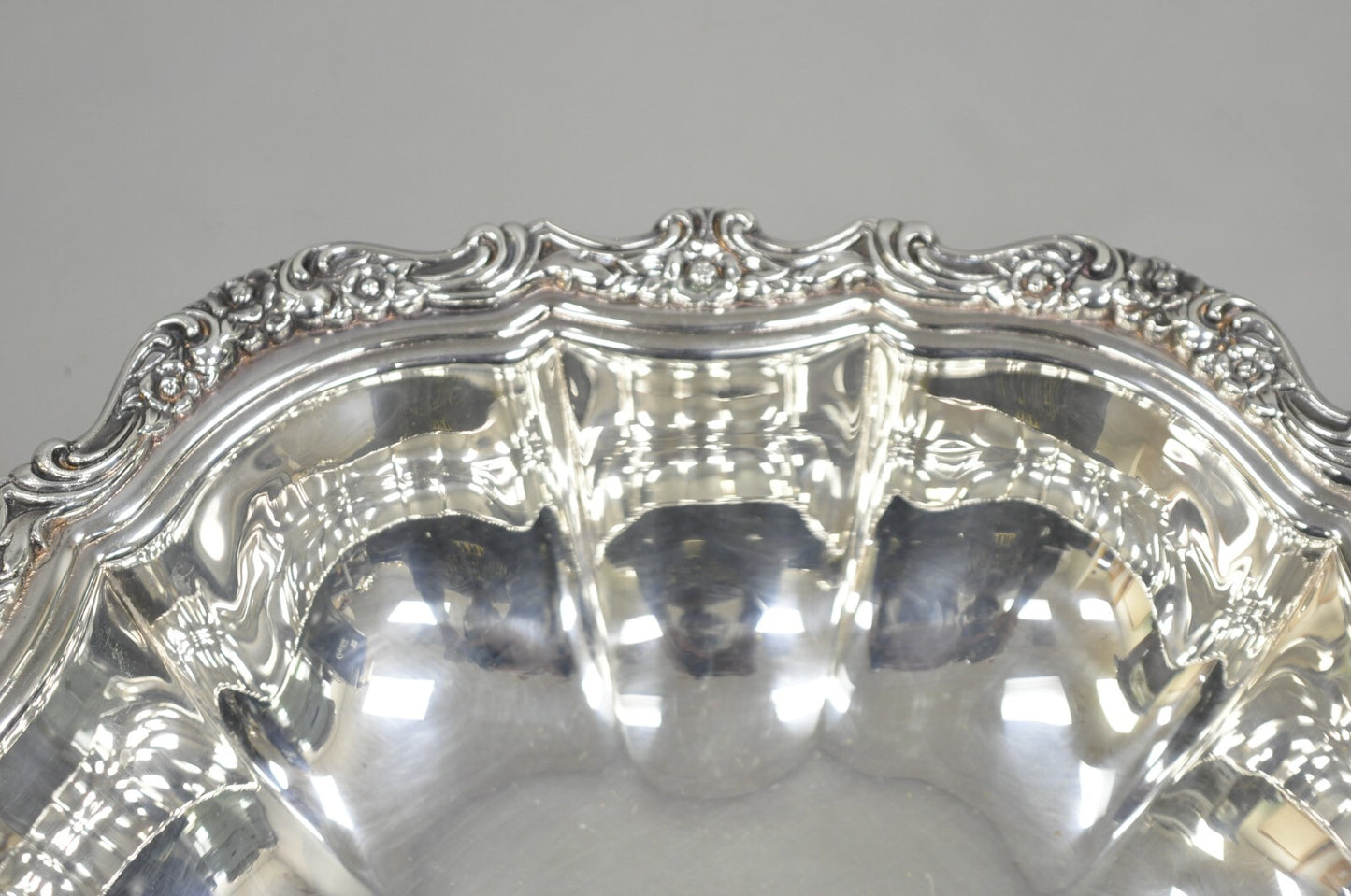Vintage International Silver Co "Countess" Silver Plated Scalloped Dish Bowl