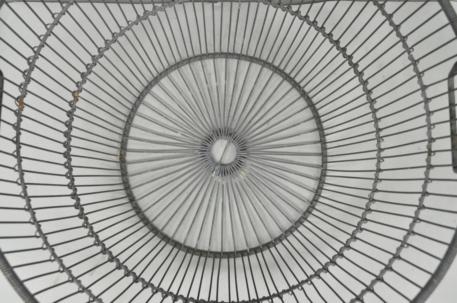Vintage Industrial Modern Large 24" Metal Wire Oyster Clam Throw Blanket Basket