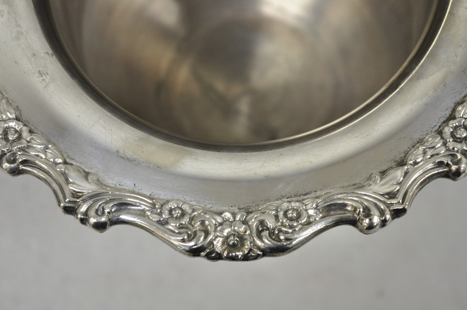 Vintage Oneida Silver Plated Trophy Cup Urn Champagne Chiller Bar Ice Bucket