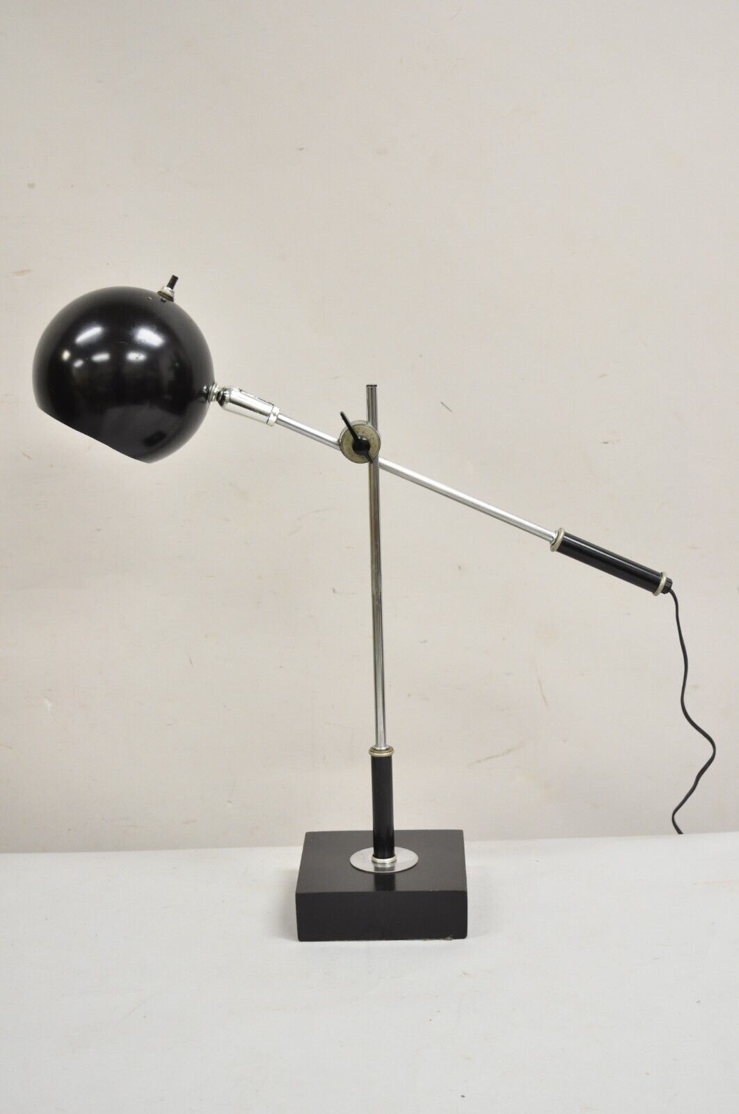 Vintage Robert Sonneman Mid Century Modern Black Eyeball Adjustable Desk Lamp