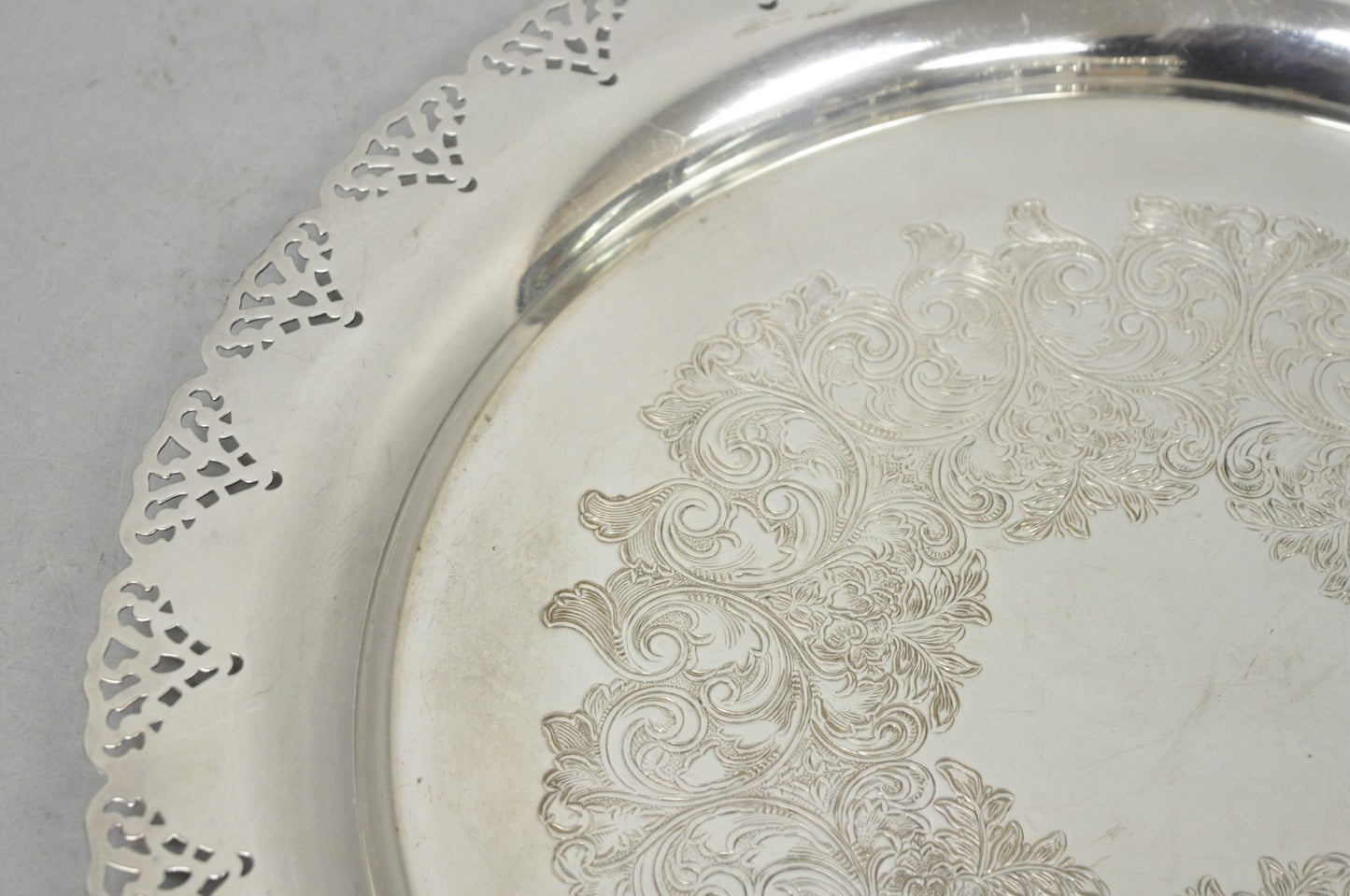 Vintage Victorian Style Round Silver Plated 15" Bar Serving Platter Tray