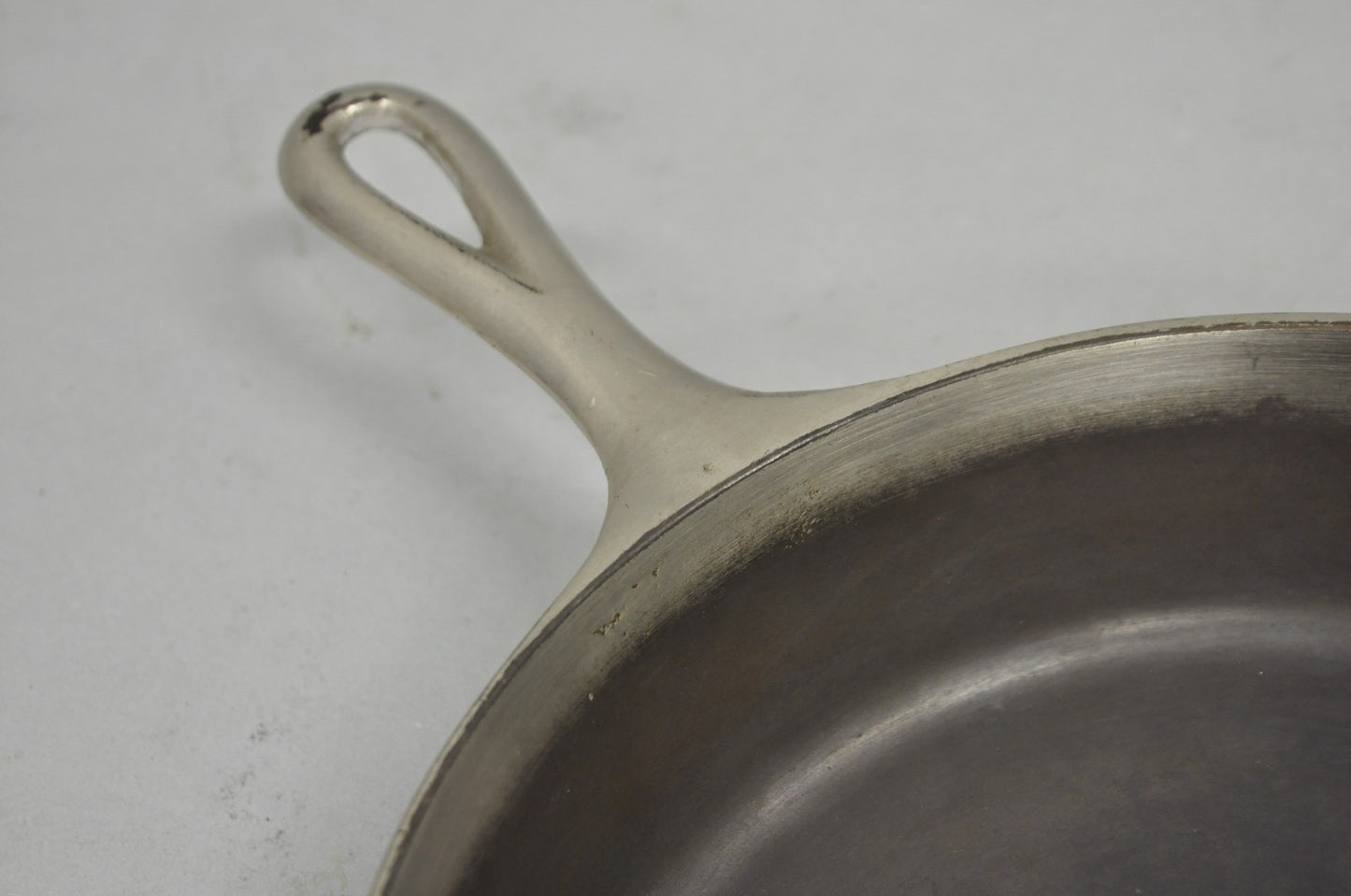 Vintage Griswold "Erie" 701 Cast Iron Skillet Frying Pan 7
