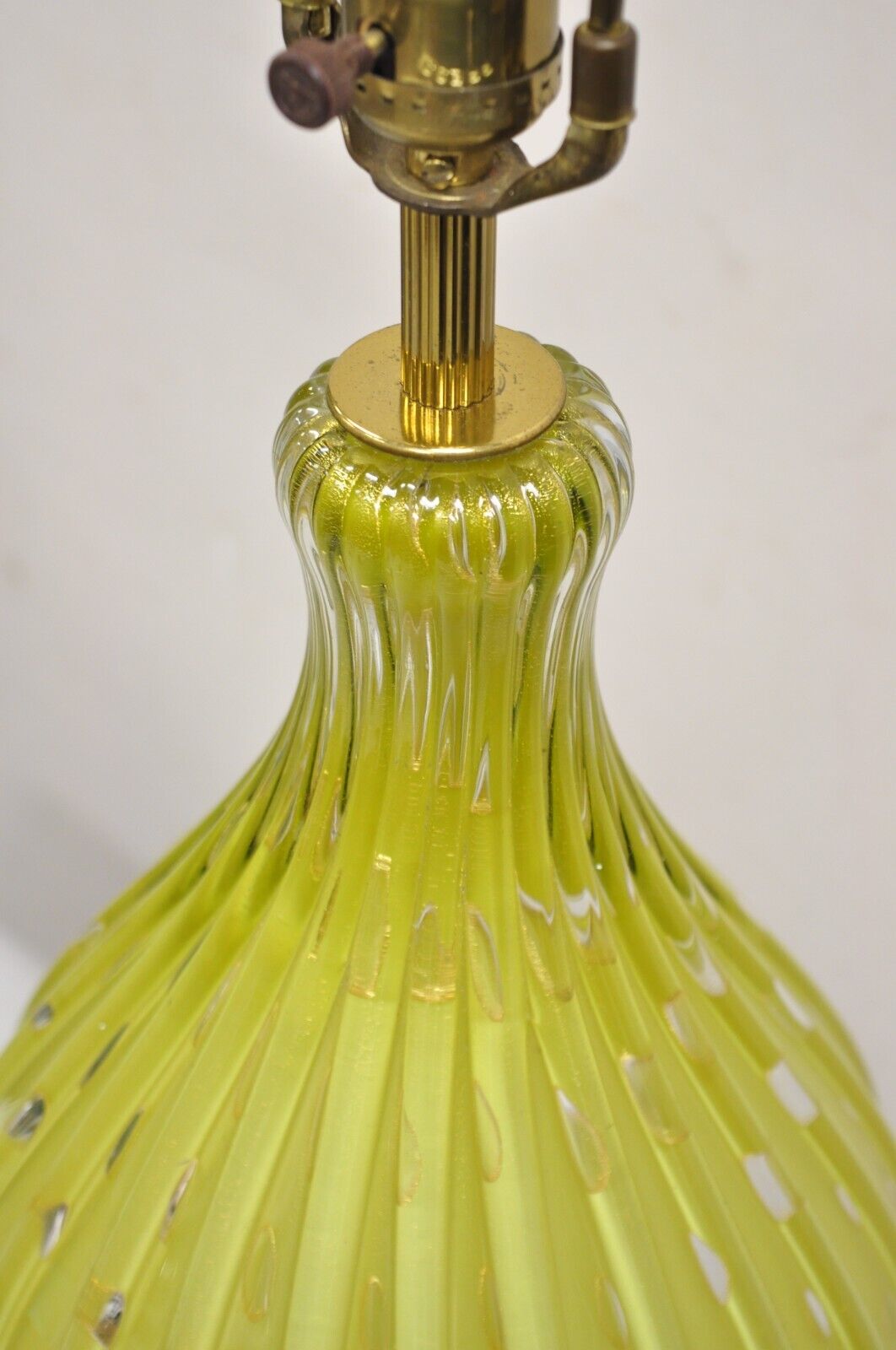 Vintage Mid Century Modern Italian Murano Green & Gold Blown Glass Table Lamp