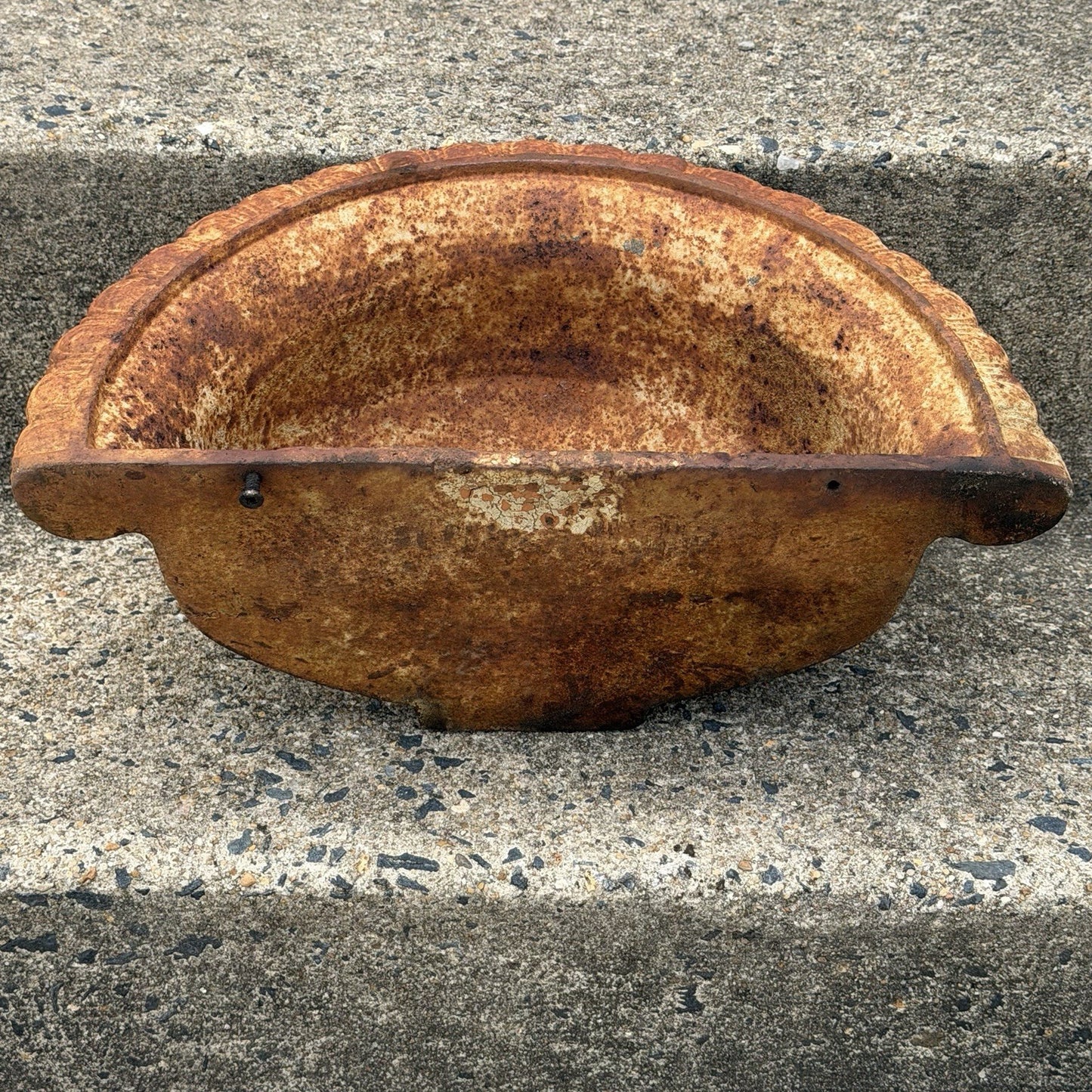 French Classical Style Cast Iron Half Round Urn Wall Mounted Garden Planter Pot