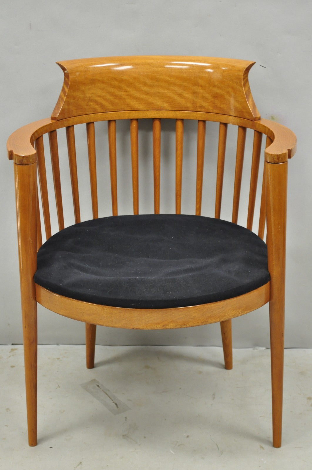 Vintage Postmodern Maple Wood Spindle Barrel Back Tapered Leg Lounge Arm Chair