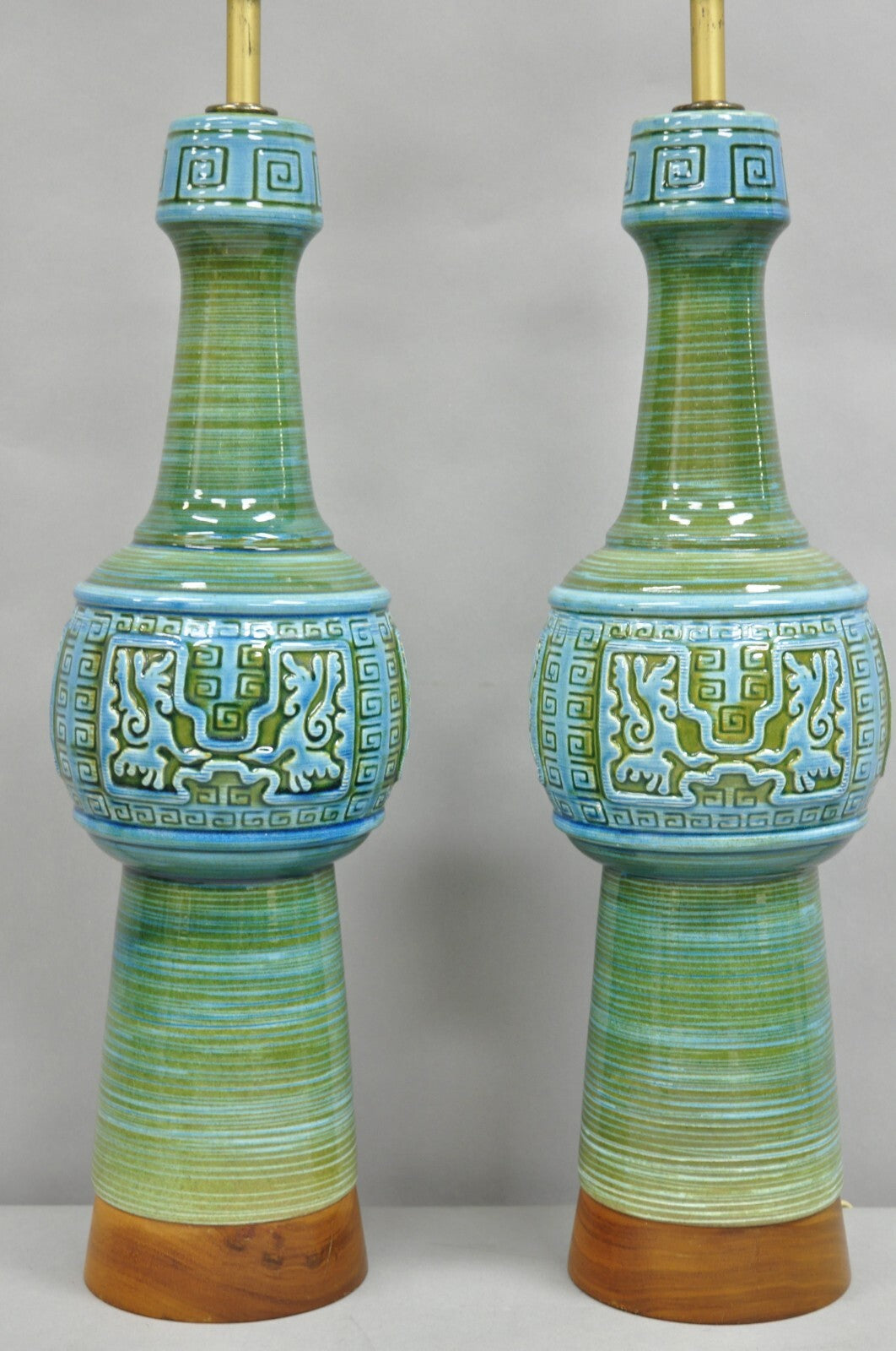 Vintage Royal Haeger Mid Century Modern Ceramic Turquoise Green Table Lamp Pair