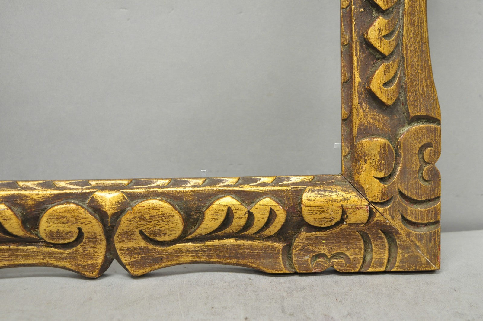 Vintage Italian Hollywood Regency Gold Gilt Wood Art Picture Frame 18.25 x 15.5