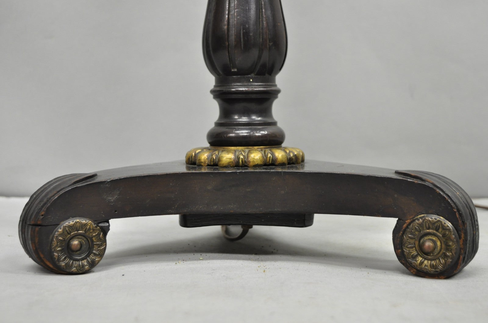 Antique Chinoiserie English Regency Black Lacquer Carved Wood Floor Lamp Table