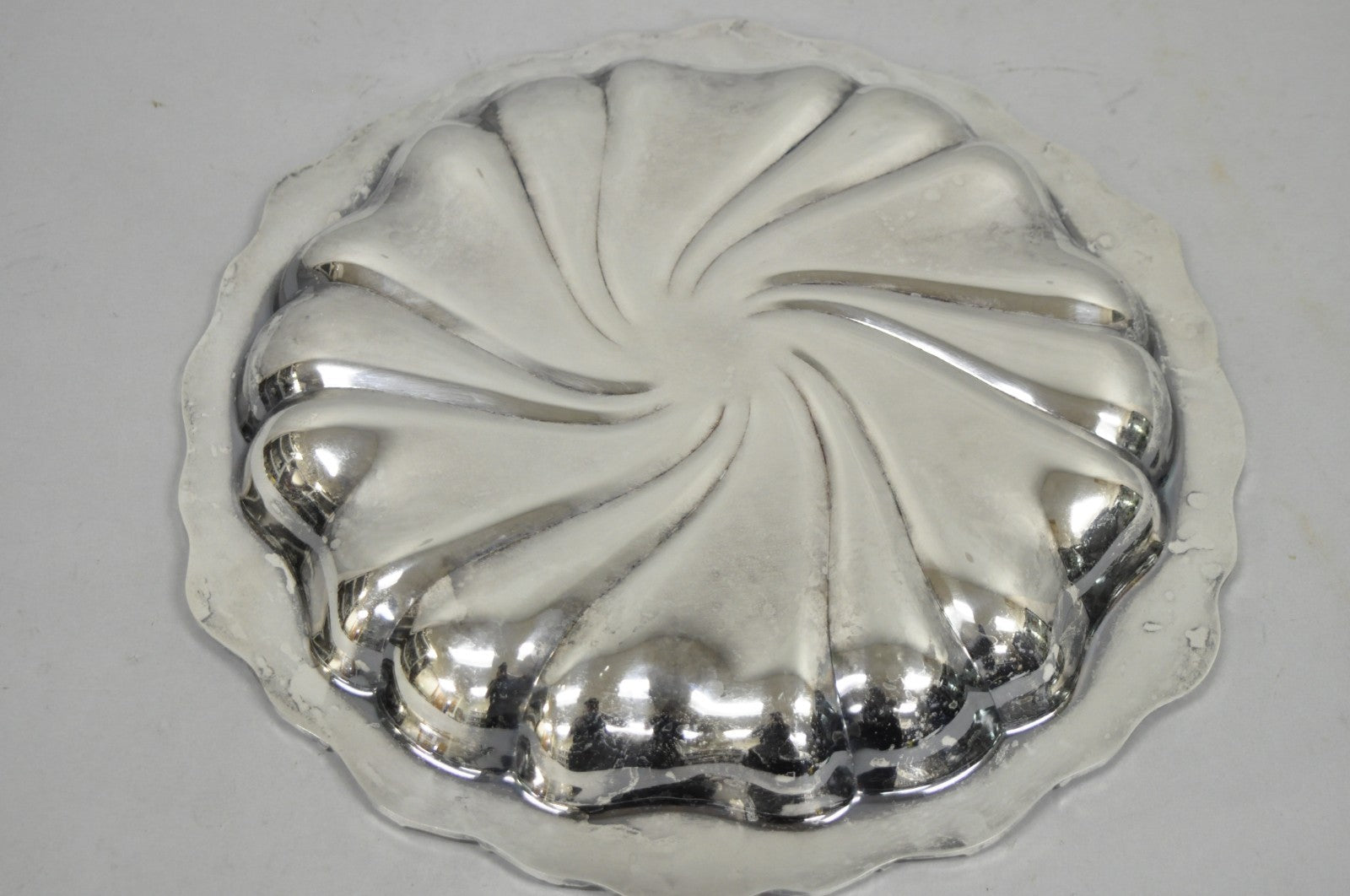 Vintage Victorian Silver Plated "Rose Basket" Round Shallow Serving Platter