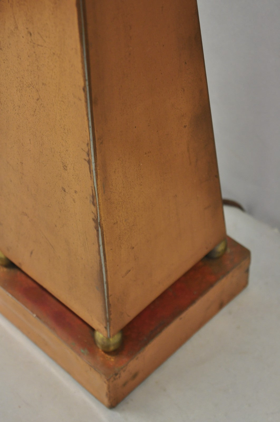 Vintage Architectural Mid Century Modern Copper Metal Obelisk Pyramid Table Lamp