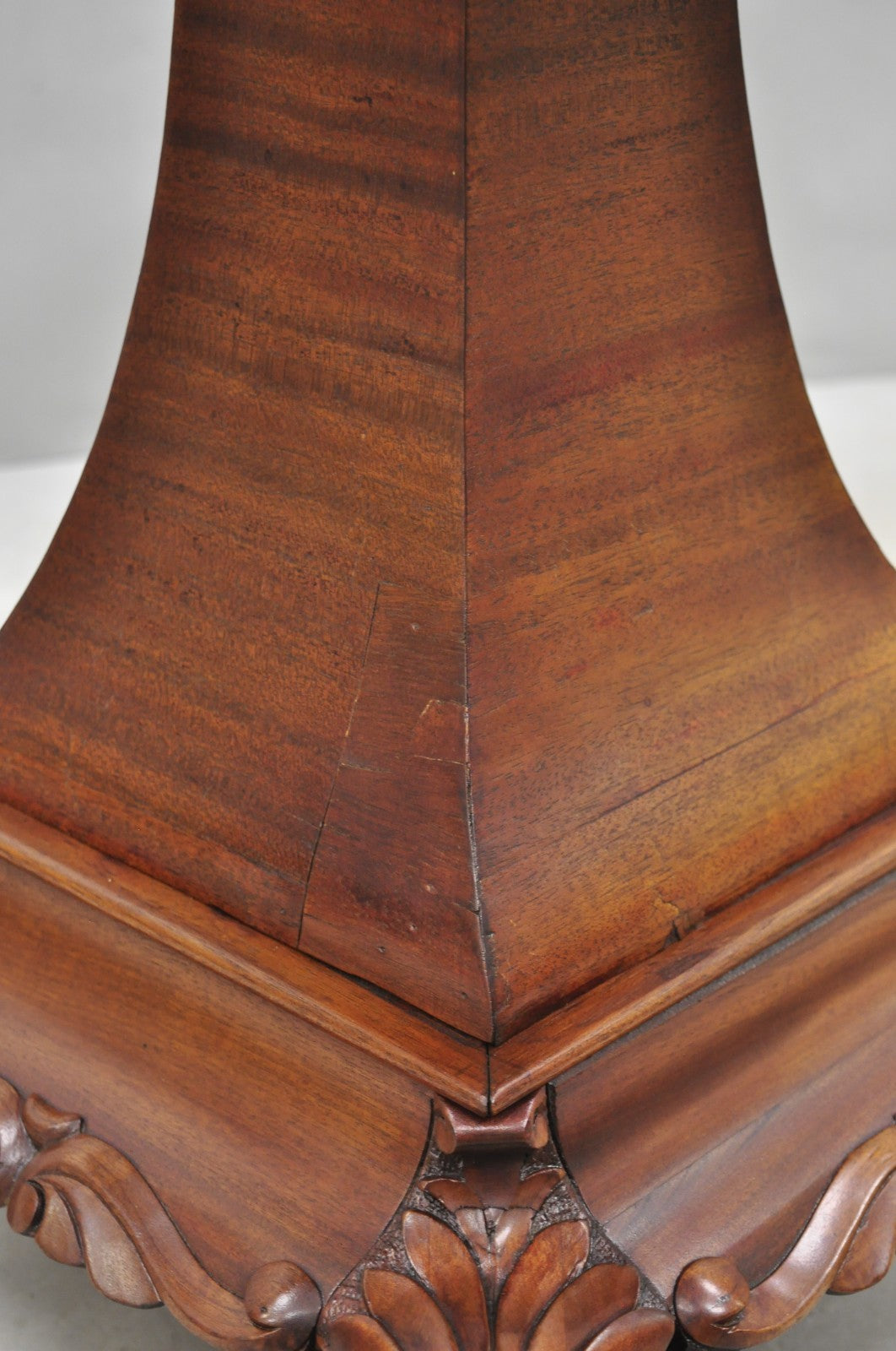 Antique American Empire Round Mahogany Carved Paw Foot Pedestal Base Side Table