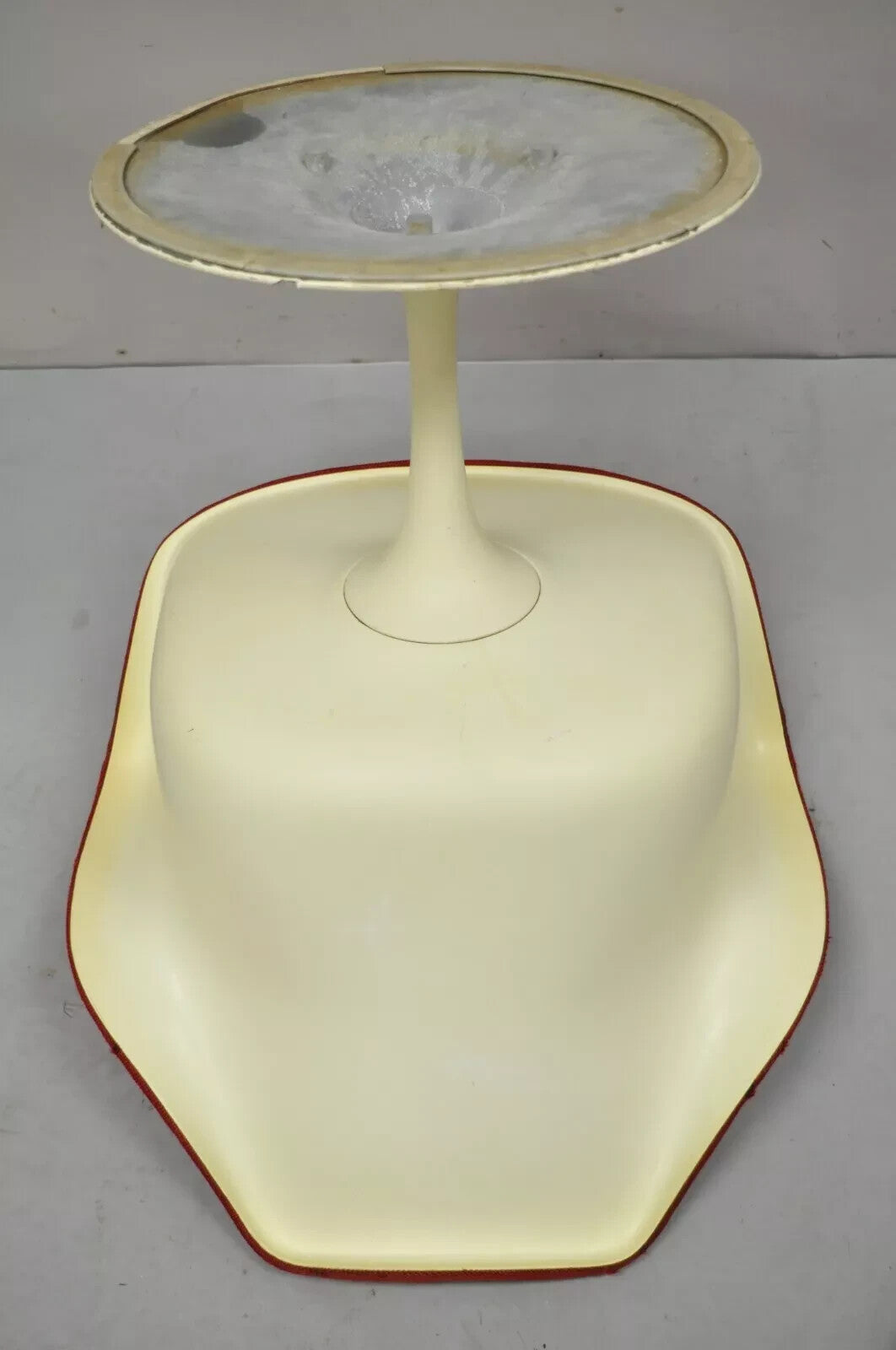 Vintage Knoll Eero Saarinen Red Upholstered Fiberglass Tulip Arm Chair