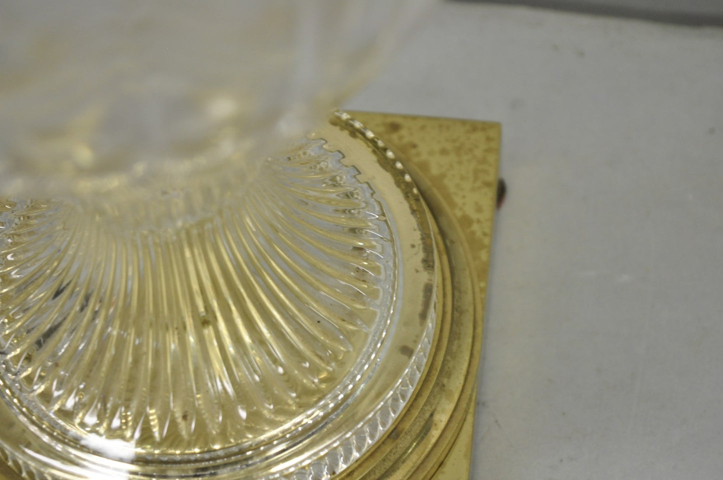 Vintage French Empire Neoclassical Faceted Crystal Glass Urn Brass Table Lamp