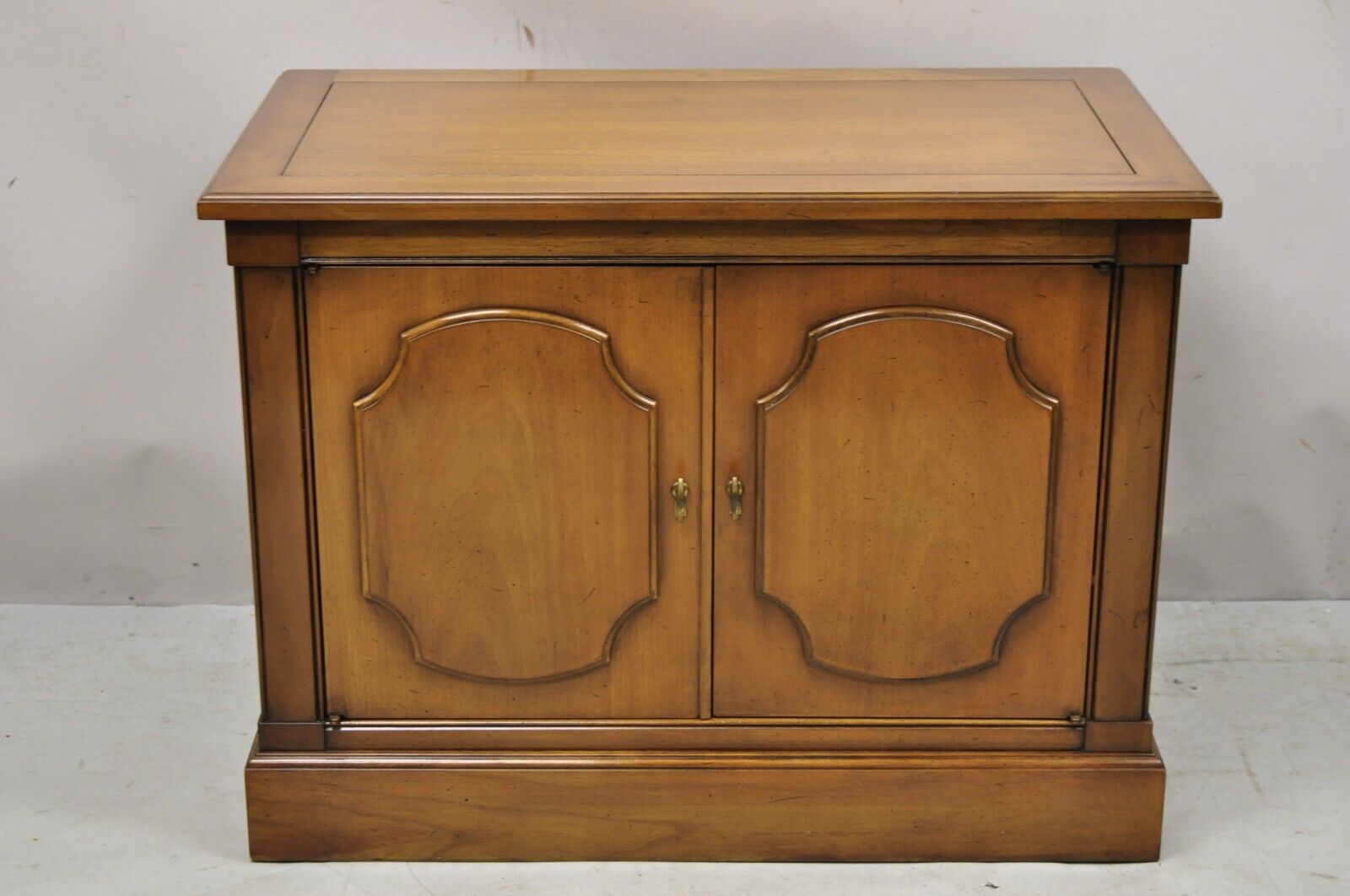Vintage Century Furniture Hollywood Regency 2 Door Walnut Record Console Cabinet