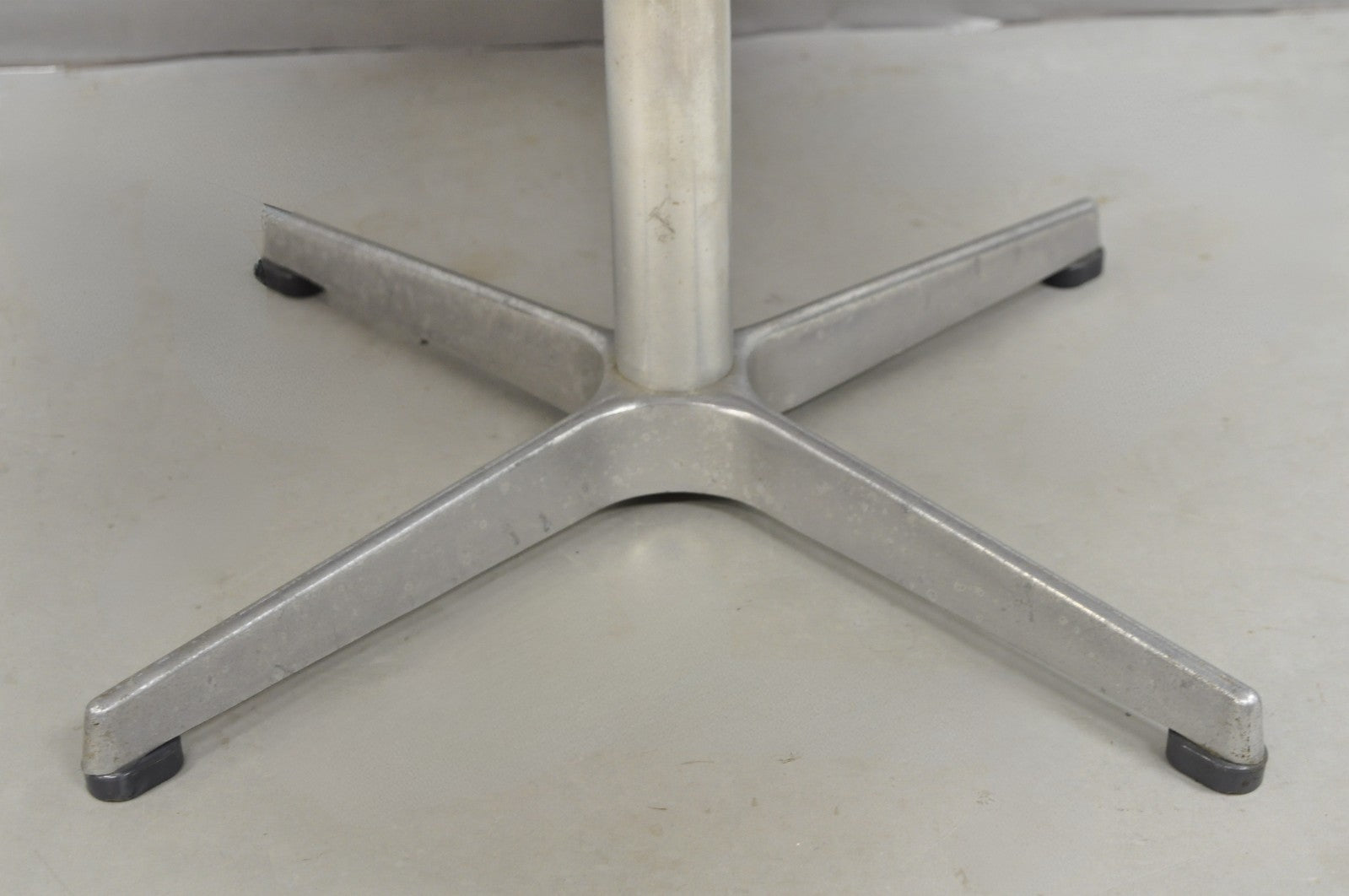 Vintage Mid Century Modern Knoll Style Pedestal Base Marble Top Coffee Table