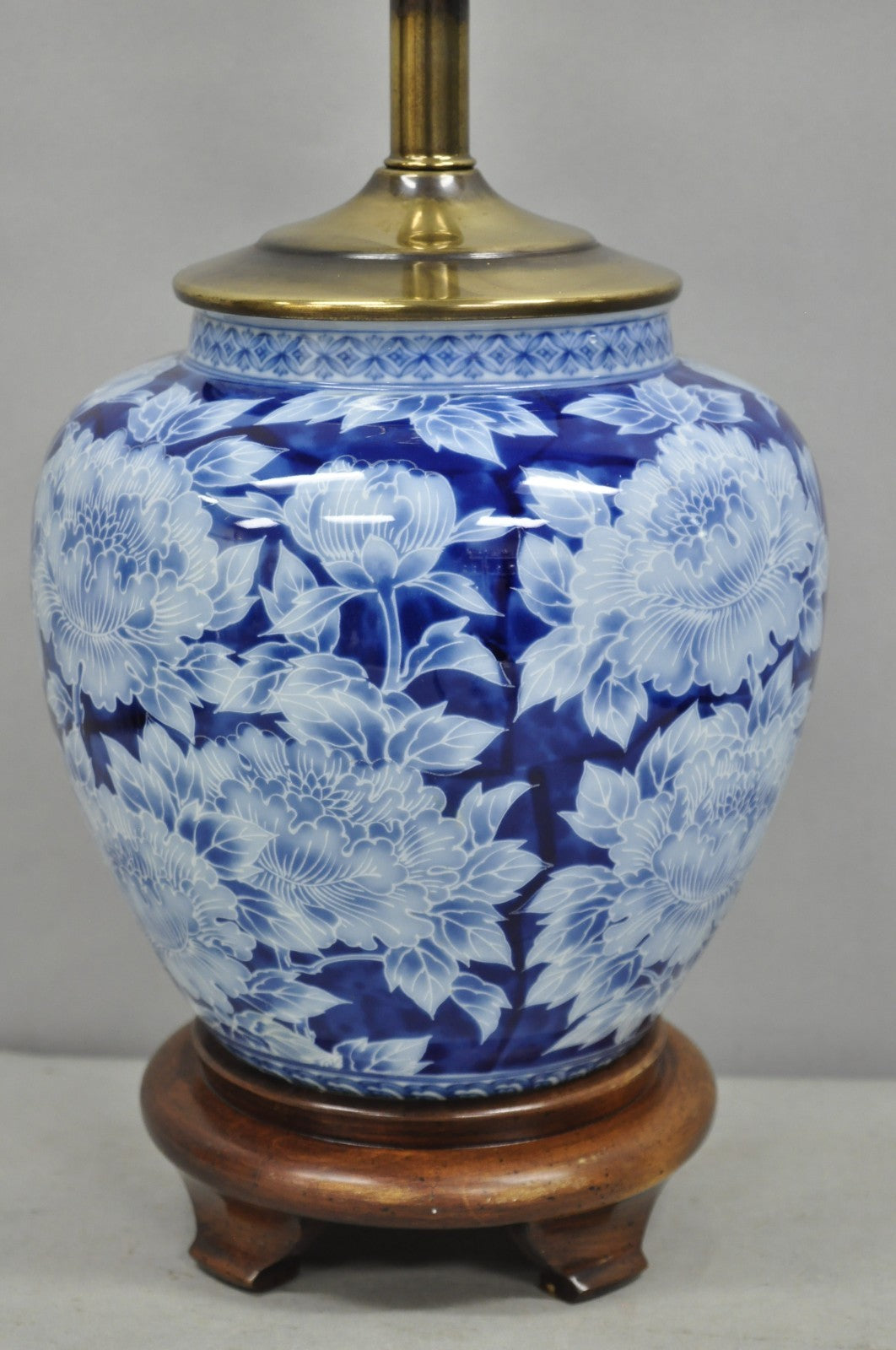 Vintage Chinoiserie Blue White Porcelain Flowers Oriental Ginger Jar Table Lamp