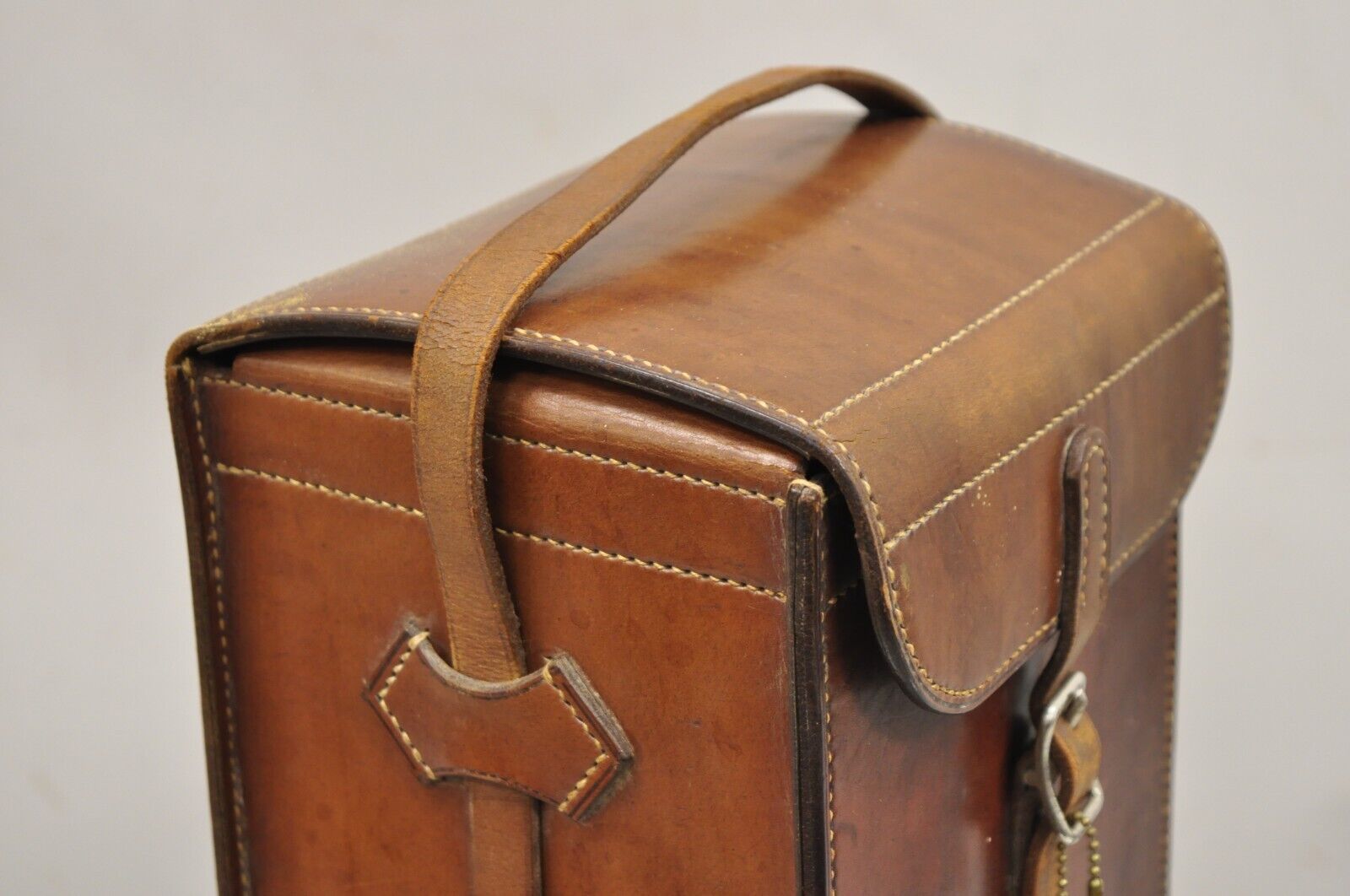 Vintage Sun Lite II Speed Flash and Portable Battery Pack in Brown Leather Case