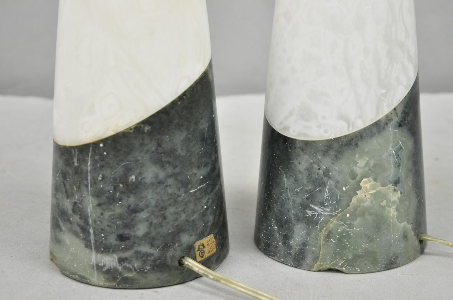 Vintage Italian Mid Century Modern 2 Tone Alabaster Green White Table Lamp Pair