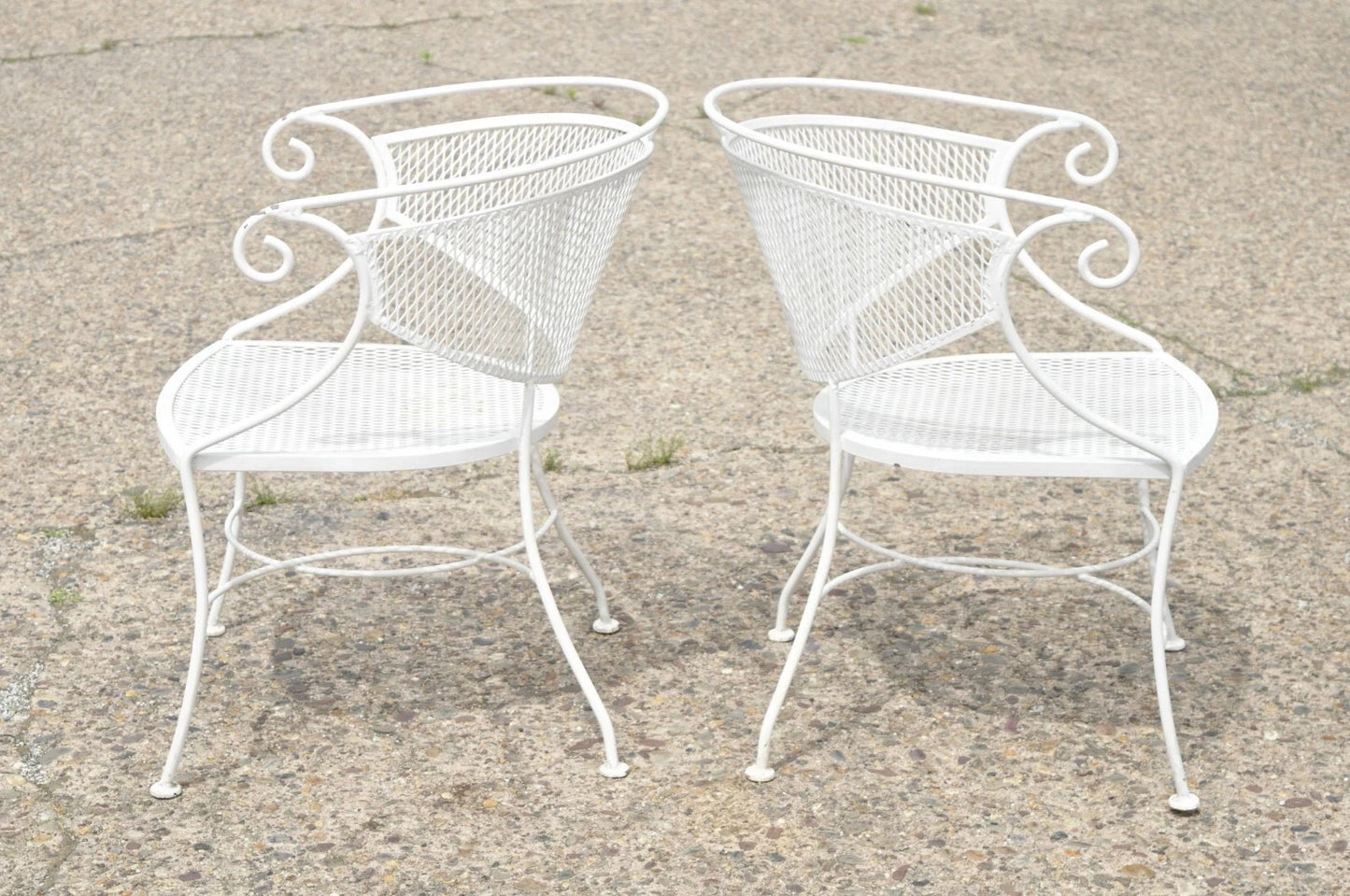 Vintage Hollywood Regency Scrolling Wrought Iron Barrel Back Patio Chairs Set 4