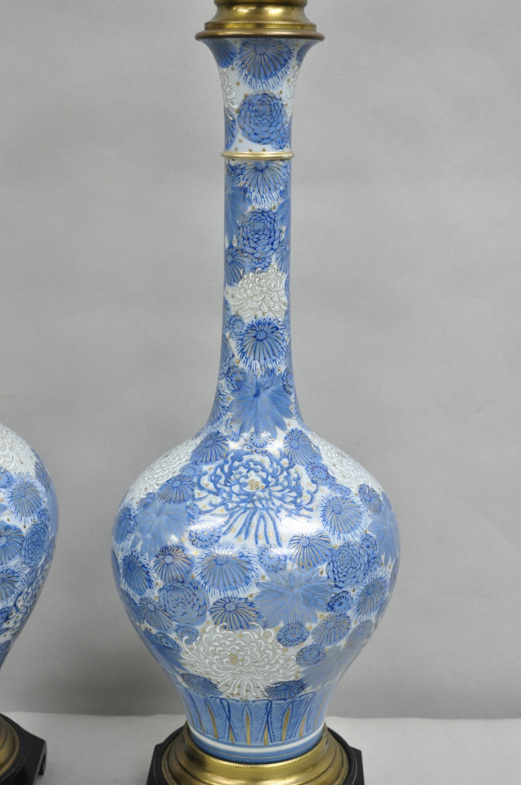 Vintage Paul Hanson Chinoiserie Blue Poreclain Flower Oriental Table Lamp Pair