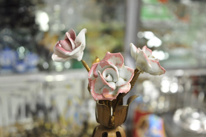 Vintage Italian Hollywood Regency Gold Tole Metal 4 Tier Lighted Etagere Curio