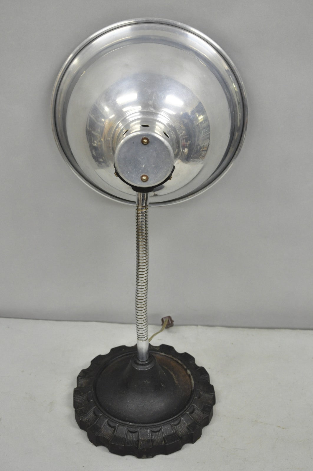 Vintage Industrial Modern Steampunk Cast Iron Gear Gooseneck Task Table Lamp