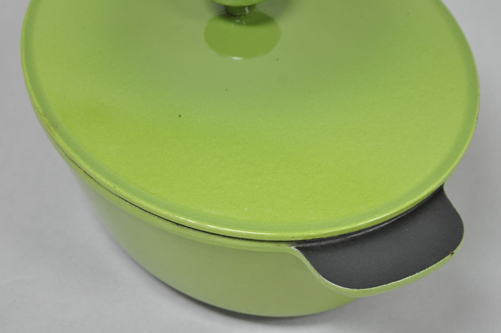 Vintage Cast Iron Dutch Oven Made in France 20538 Green Casserole Pot w/ Lid