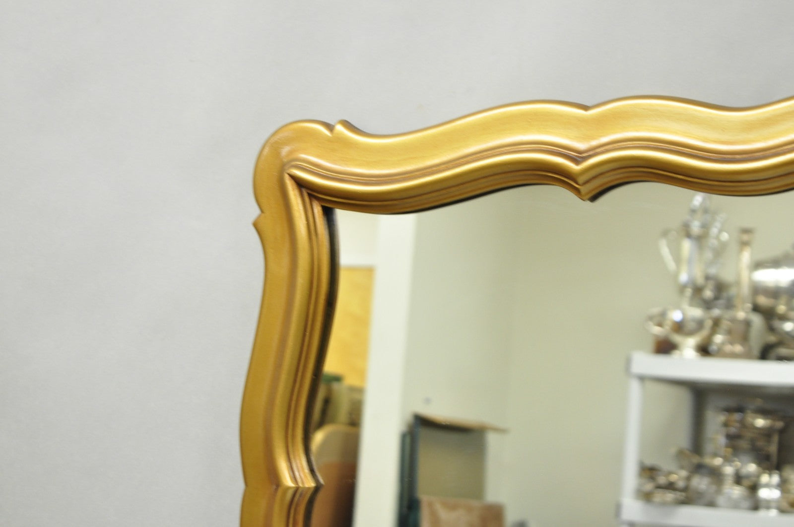 Vintage Hollywood Regency Gold Scalloped Serpentine Wood Frame Wall Mirror