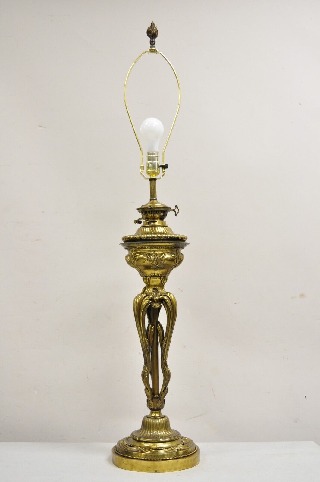 Antique Hinks & Sons French Rococo Sculptural Bronze Oil Lamp Convert Table Lamp