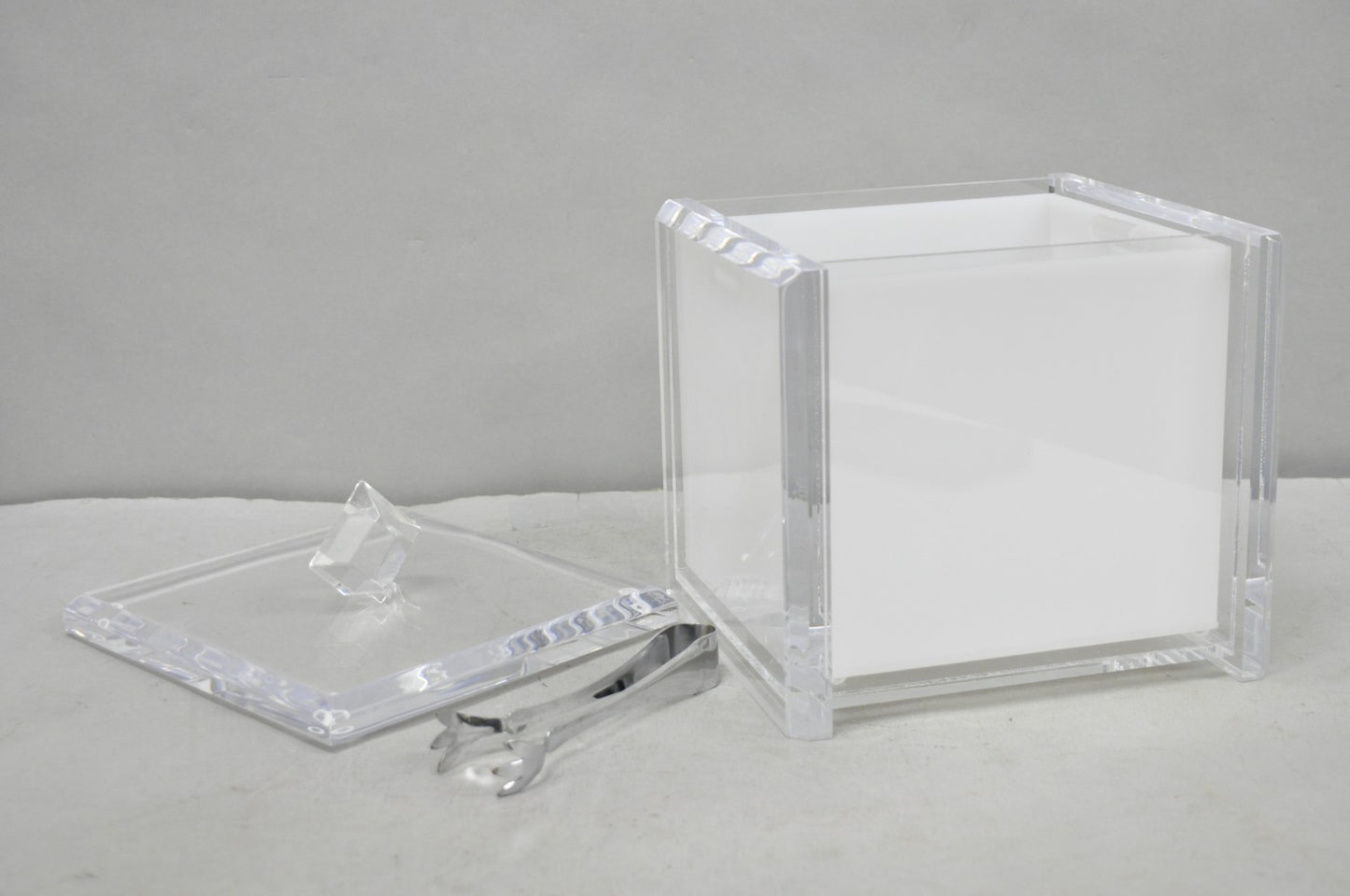 Vintage Mid Century Modern Clear Lucite Acrylic Diamond Handle Ice Bucket