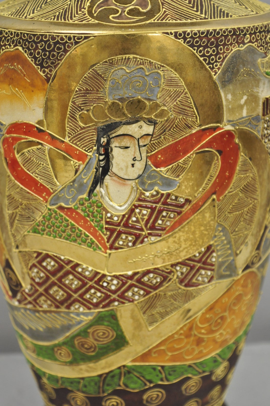 Vintage Japanese Oriental Porcelain Satsuma Vase Gold Gilt Figural Table Lamp