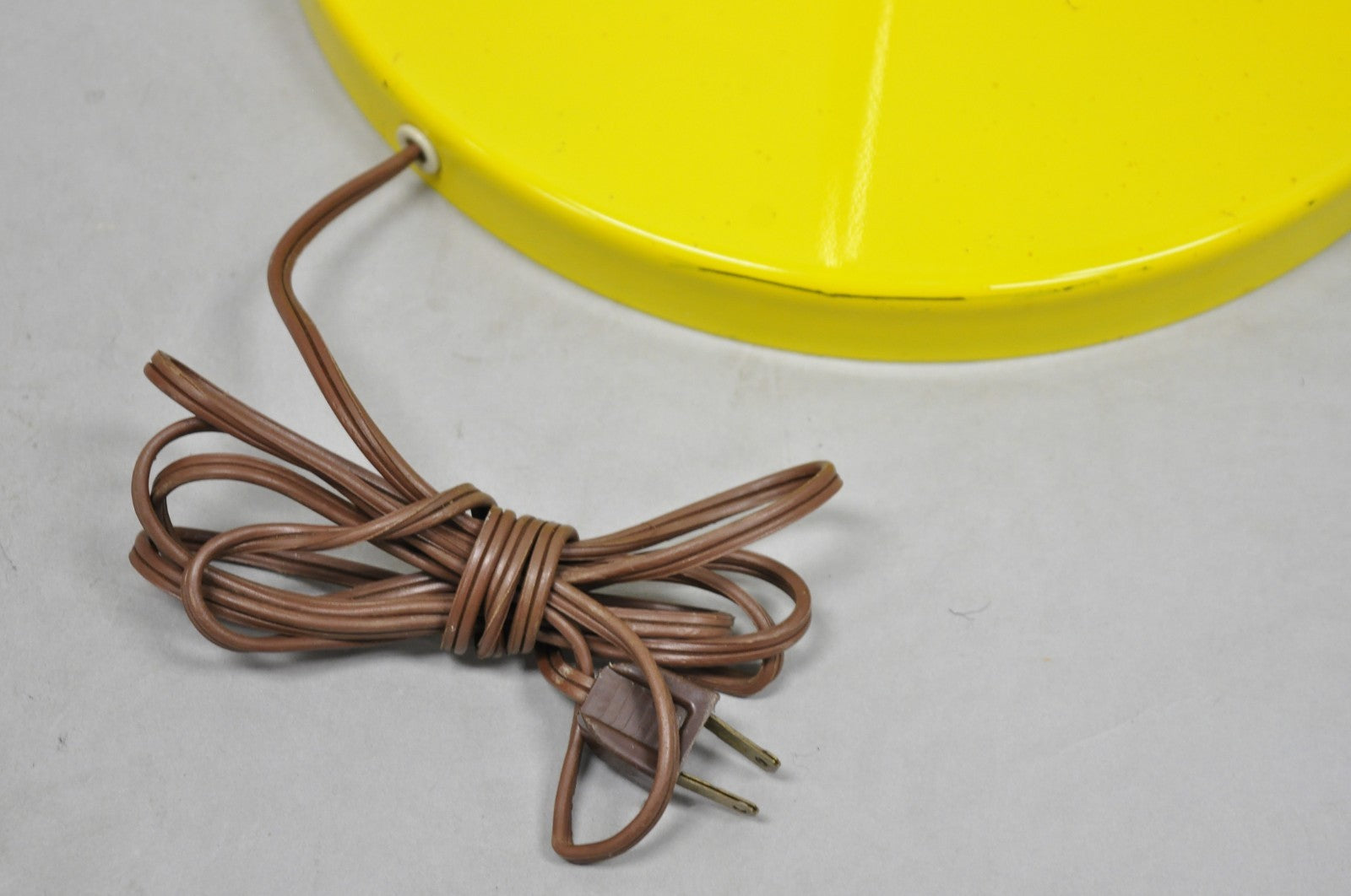 Vintage Mid Century Modern Kurt Versen Style Yellow Gooseneck Saucer Floor Lamp