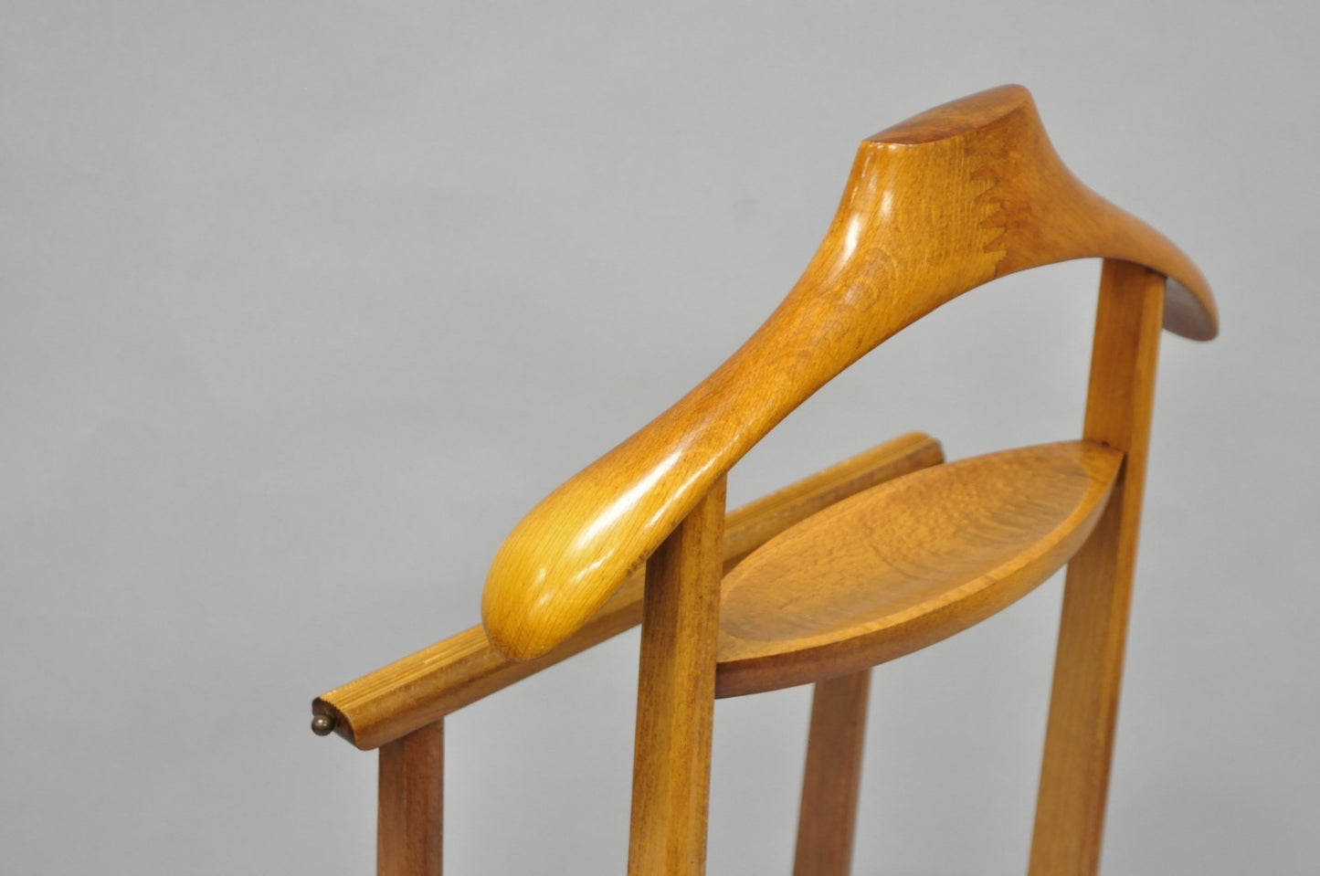 Vintage Fratelli Reguitti Italian Beech Wood 2 Tier Gentleman's Clothing Valet