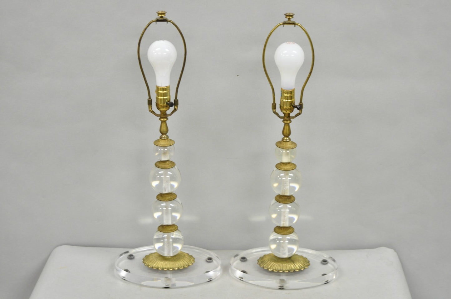 Vintage Art Deco Mid Century Modern Acrylic Lucite Stacked Ball Table Lamps Pair