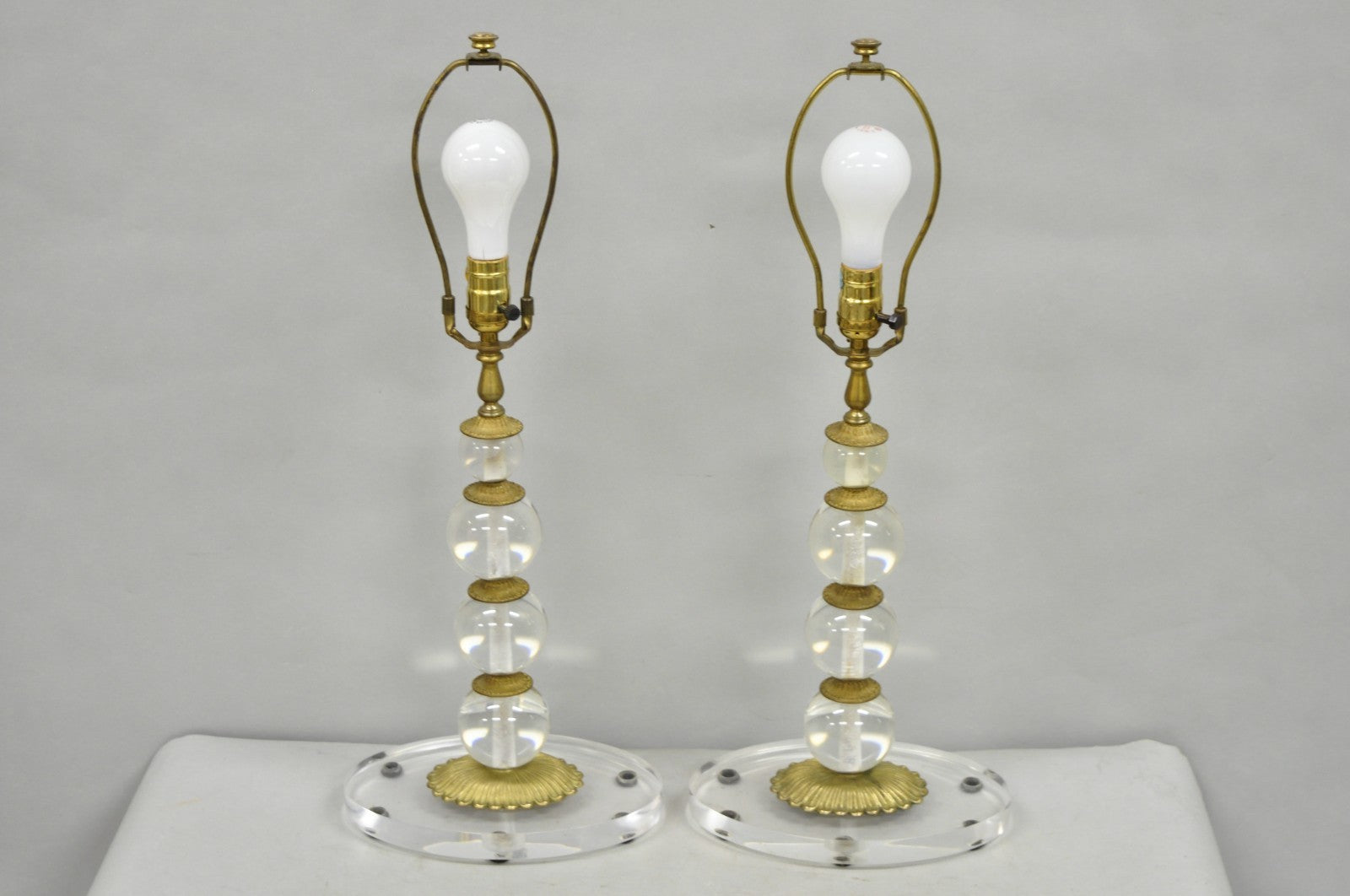 Vintage Art Deco Mid Century Modern Acrylic Lucite Stacked Ball Table Lamps Pair