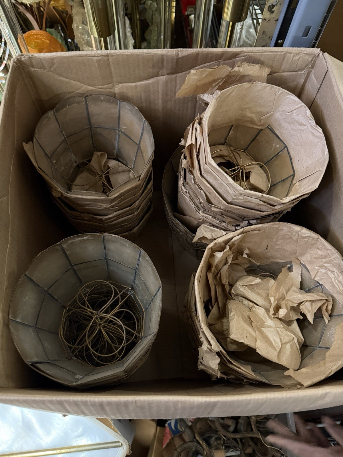 Vintage Italian Hollywood Regency Capiz Shell Gold 8.5" Round Clip On Lamp Shade