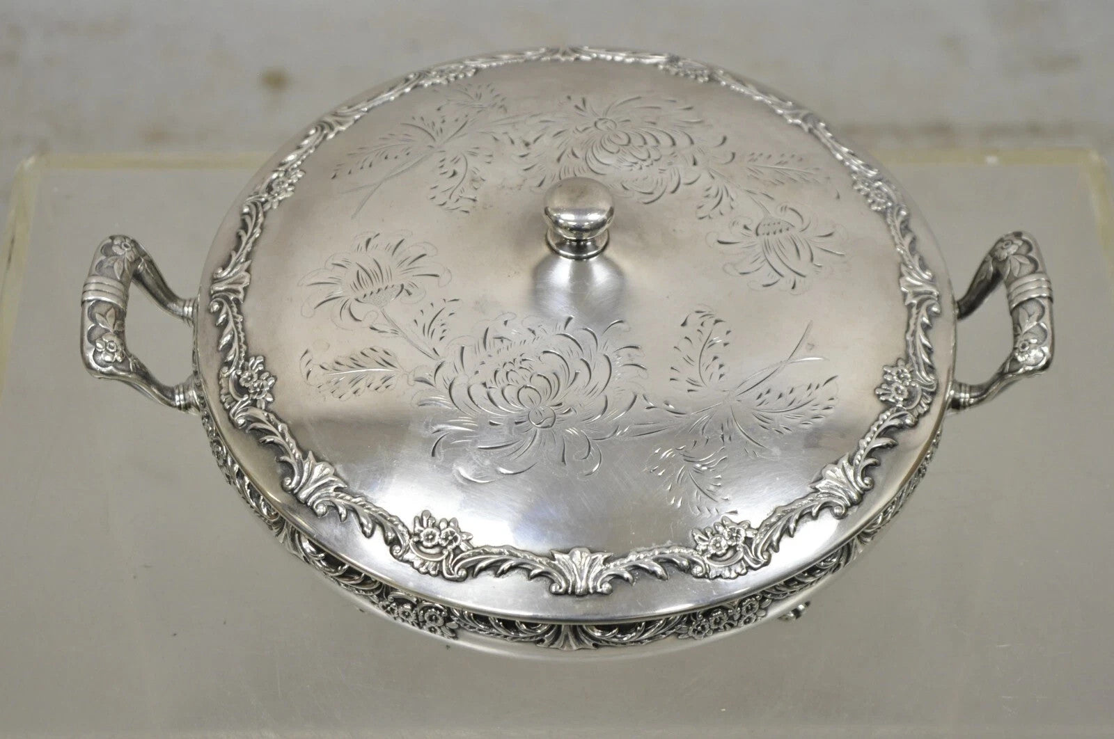 Reed & Barton Victorian Silver Plated Round Lidded Twin Handle Serving Dish