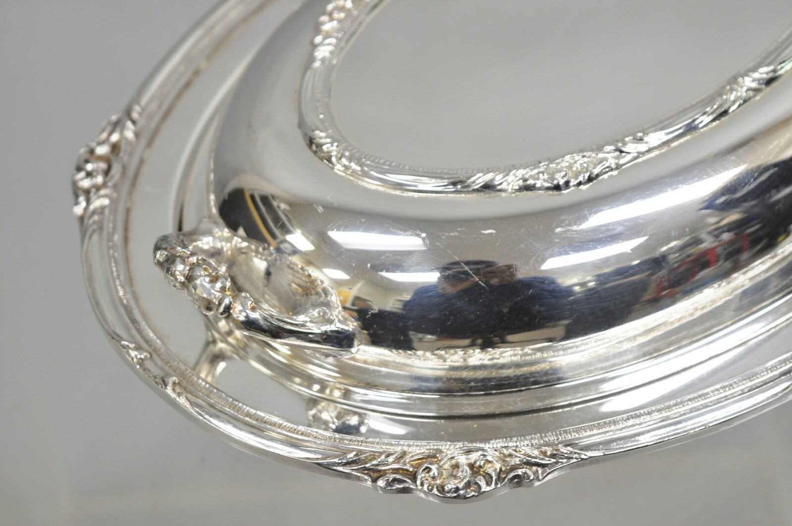 Vintage English Silver Mfg Silver Plated Covered Vegetable Serving Dish On Feet