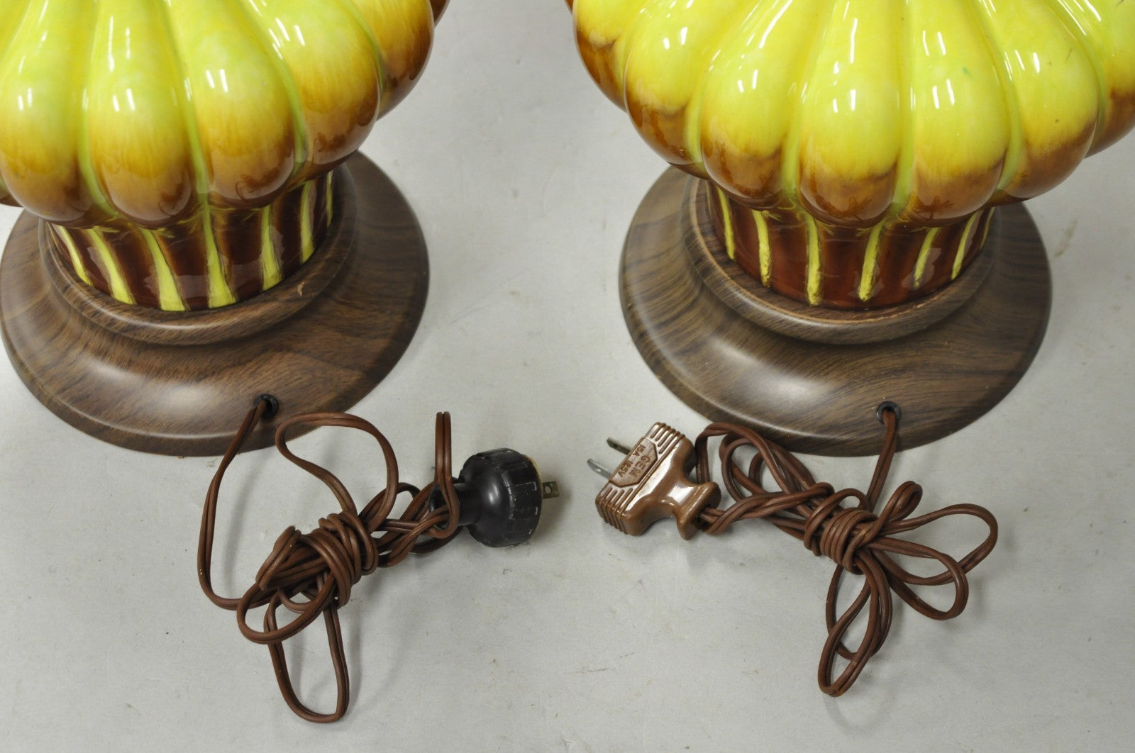 Vintage Mid Century Modern Yellow Brown Sculpted Ceramic Pottery Table Lamp Pair