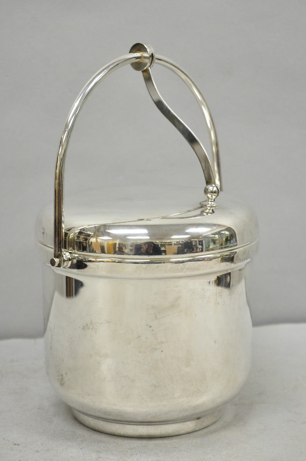 Vintage Art Deco Silver Plated Reticulating Hinge Lidded Bar Ice Bucket